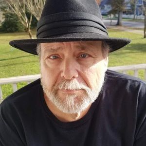 Meet your Posher, Leon